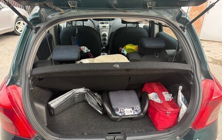 Toyota Yaris III рестайлинг, 2007 год, 600 000 рублей, 12 фотография