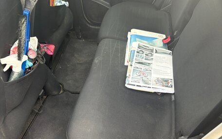 Toyota Yaris III рестайлинг, 2007 год, 600 000 рублей, 16 фотография