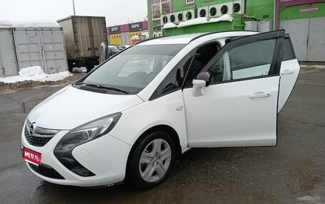 Opel Zafira C рестайлинг, 2014 год, 1 350 000 рублей, 1 фотография