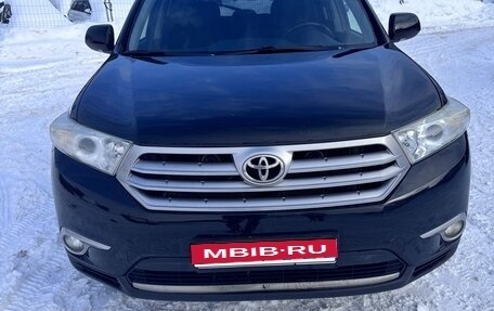 Toyota Highlander III, 2013 год, 1 595 000 рублей, 1 фотография