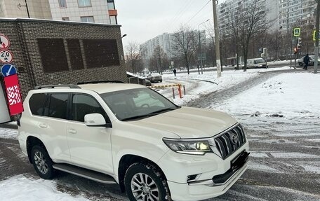 Toyota Land Cruiser Prado 150 рестайлинг 2, 2019 год, 6 300 000 рублей, 1 фотография