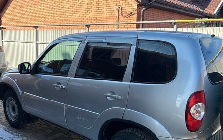 Chevrolet Niva I рестайлинг, 2017 год, 830 000 рублей, 5 фотография