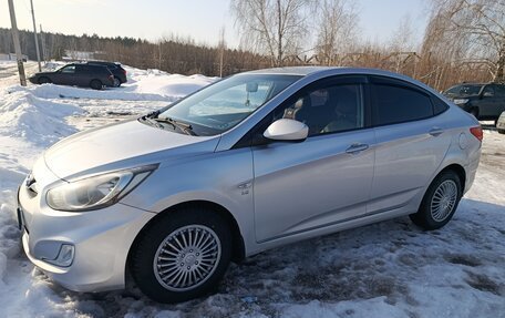 Hyundai Solaris II рестайлинг, 2011 год, 625 000 рублей, 4 фотография
