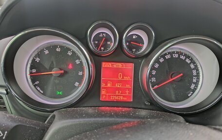 Opel Zafira C рестайлинг, 2014 год, 1 350 000 рублей, 10 фотография