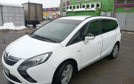 Opel Zafira C рестайлинг, 2014 год, 1 350 000 рублей, 39 фотография