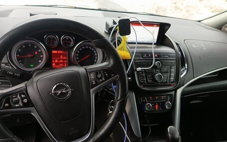 Opel Zafira C рестайлинг, 2014 год, 1 350 000 рублей, 40 фотография