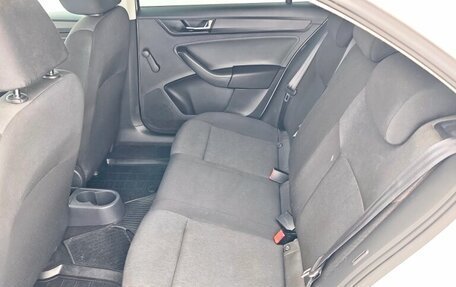 Skoda Rapid I, 2018 год, 1 030 000 рублей, 12 фотография