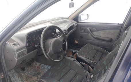 Daewoo Nexia I рестайлинг, 2004 год, 99 000 рублей, 8 фотография