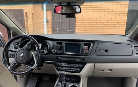 KIA Carnival III, 2018 год, 2 500 000 рублей, 6 фотография