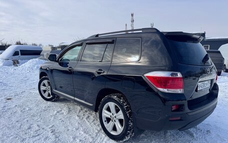 Toyota Highlander III, 2013 год, 1 595 000 рублей, 8 фотография