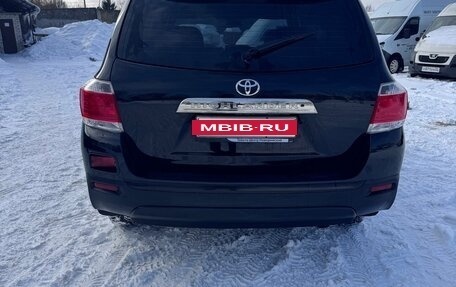 Toyota Highlander III, 2013 год, 1 595 000 рублей, 9 фотография