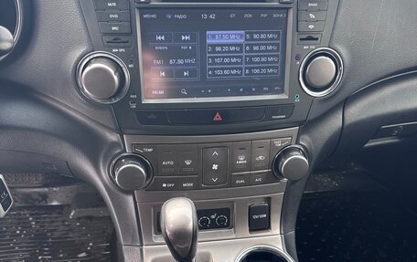 Toyota Highlander III, 2013 год, 1 595 000 рублей, 17 фотография