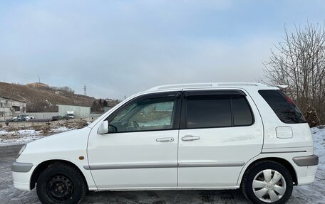 Toyota Raum I, 2000 год, 395 000 рублей, 2 фотография