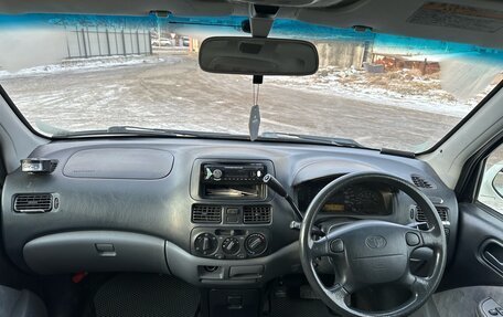 Toyota Raum I, 2000 год, 395 000 рублей, 6 фотография