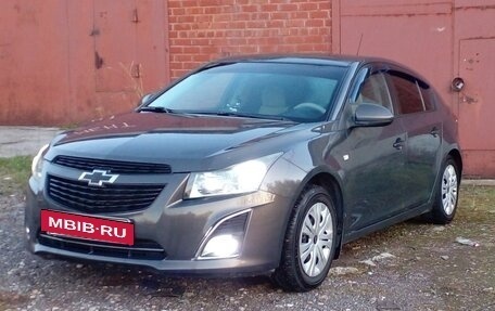 Chevrolet Cruze II, 2013 год, 900 000 рублей, 2 фотография