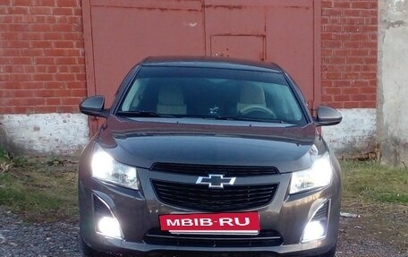 Chevrolet Cruze II, 2013 год, 900 000 рублей, 4 фотография