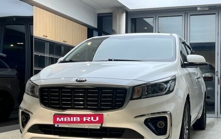 KIA Carnival III, 2019 год, 2 850 000 рублей, 3 фотография