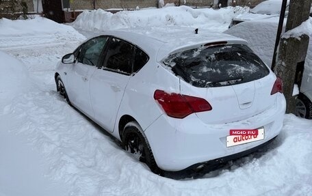 Opel Astra J, 2011 год, 500 000 рублей, 2 фотография