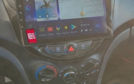 Hyundai Solaris II рестайлинг, 2011 год, 600 000 рублей, 4 фотография