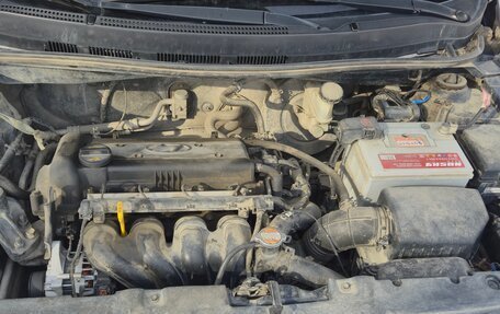 Hyundai Solaris II рестайлинг, 2011 год, 600 000 рублей, 10 фотография