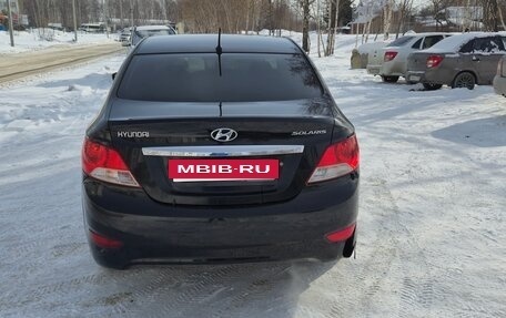 Hyundai Solaris II рестайлинг, 2011 год, 600 000 рублей, 8 фотография