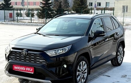 Toyota RAV4, 2021 год, 4 590 000 рублей, 1 фотография
