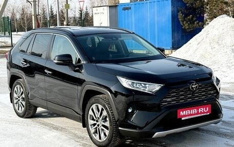 Toyota RAV4, 2021 год, 4 590 000 рублей, 3 фотография