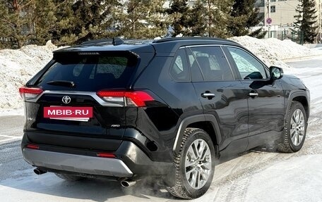 Toyota RAV4, 2021 год, 4 590 000 рублей, 10 фотография