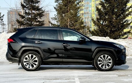 Toyota RAV4, 2021 год, 4 590 000 рублей, 11 фотография