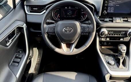 Toyota RAV4, 2021 год, 4 590 000 рублей, 23 фотография