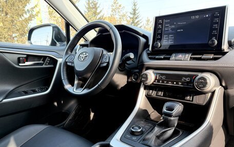 Toyota RAV4, 2021 год, 4 590 000 рублей, 28 фотография