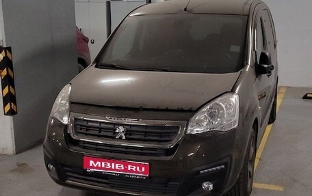 Peugeot Partner II рестайлинг 2, 2021 год, 2 600 000 рублей, 1 фотография