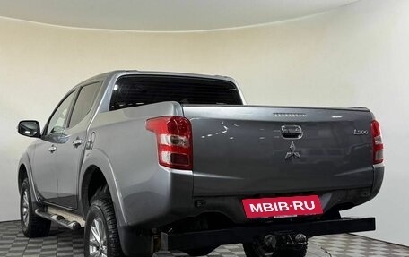 Mitsubishi L200 IV рестайлинг, 2015 год, 1 900 000 рублей, 6 фотография