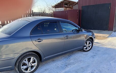 Toyota Avensis III рестайлинг, 2004 год, 700 000 рублей, 6 фотография