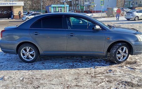 Toyota Avensis III рестайлинг, 2004 год, 700 000 рублей, 4 фотография