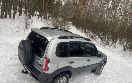Chevrolet Niva I рестайлинг, 2016 год, 850 000 рублей, 2 фотография