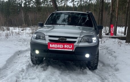 Chevrolet Niva I рестайлинг, 2016 год, 850 000 рублей, 3 фотография