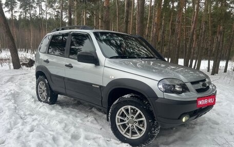 Chevrolet Niva I рестайлинг, 2016 год, 850 000 рублей, 7 фотография
