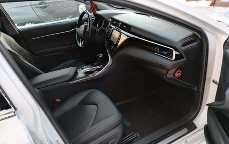 Toyota Camry, 2019 год, 3 250 000 рублей, 6 фотография