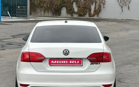 Volkswagen Jetta VI, 2012 год, 1 400 000 рублей, 5 фотография