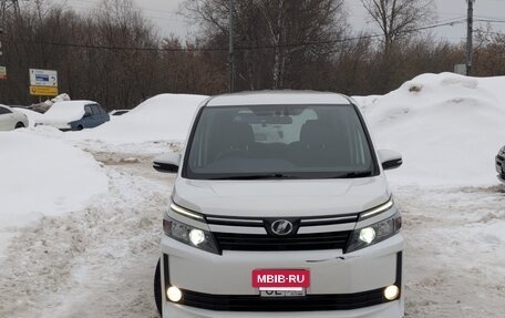 Toyota Voxy III, 2015 год, 1 500 000 рублей, 8 фотография