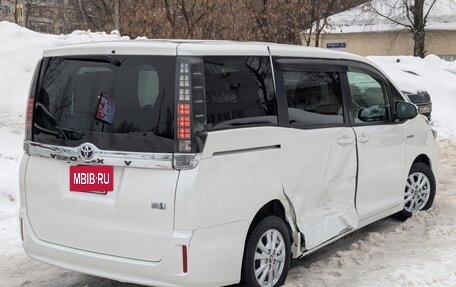 Toyota Voxy III, 2015 год, 1 500 000 рублей, 5 фотография