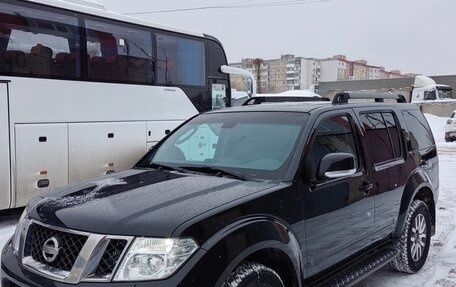 Nissan Pathfinder, 2011 год, 1 890 000 рублей, 2 фотография