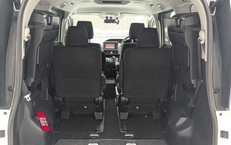 Toyota Voxy III, 2015 год, 1 500 000 рублей, 14 фотография