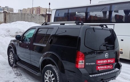 Nissan Pathfinder, 2011 год, 1 890 000 рублей, 4 фотография