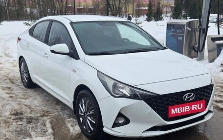 Hyundai Solaris II рестайлинг, 2021 год, 1 150 000 рублей, 1 фотография