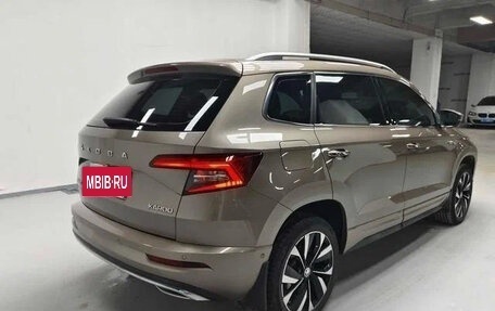 Skoda Karoq I, 2022 год, 1 830 000 рублей, 4 фотография