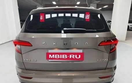 Skoda Karoq I, 2022 год, 1 830 000 рублей, 5 фотография