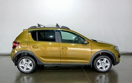 Renault Sandero II рестайлинг, 2017 год, 700 000 рублей, 4 фотография