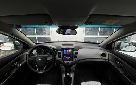 Chevrolet Cruze II, 2010 год, 615 000 рублей, 10 фотография